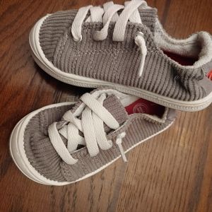 Toddler slip on sneakers